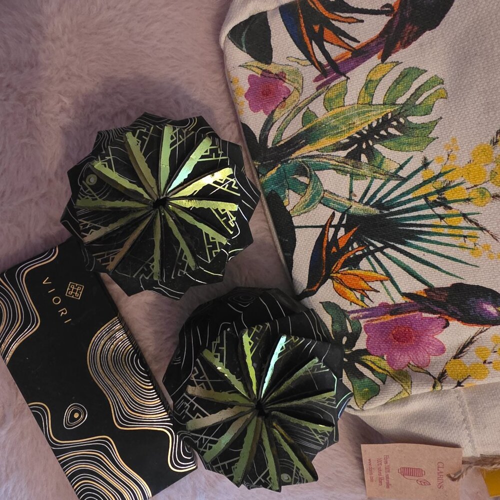 Ensemble shampoing VIORI + pochette beauté